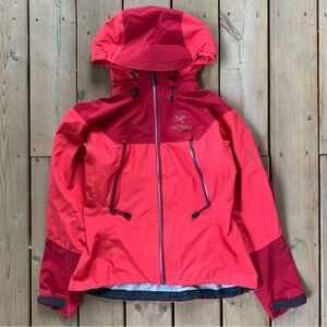 Arc’teryx Gore-Tex XCR Shell Jacket